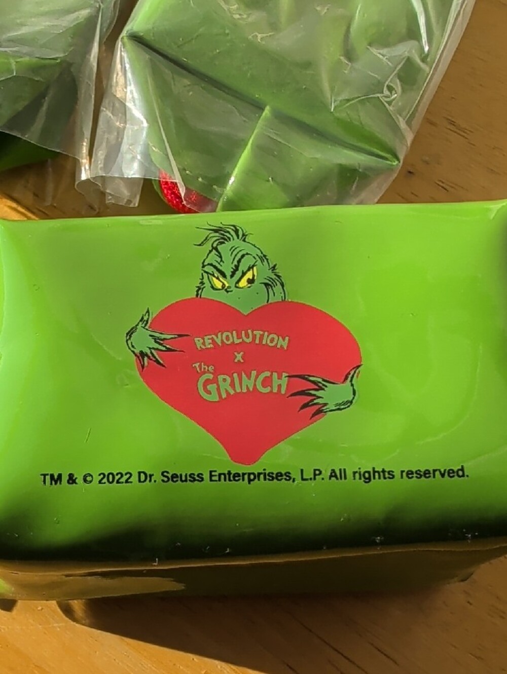 Revolution Grinch Colab Cosmetic Mini Pouch 1 - Picture 4 of 4
